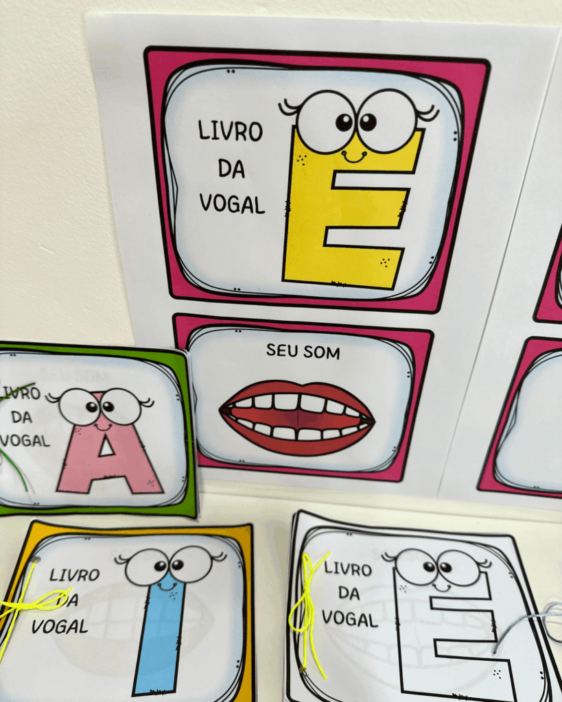Livrinhos da Vogais - Atividades para Imprimir